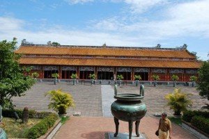 Le temple du Culte des rois Nguyên  ou The Mieu
