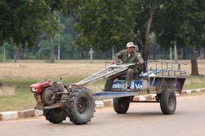 Un des véhicules des agriculteurs laotiens