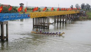 Le pont de Hiên Luong dans la province de Quang Tri