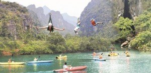Escalade de la grotte Phong Nha Ke Bang