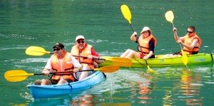 kayak en baie d'Halong