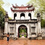 découvrir le temple de la littérature hanoi