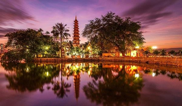 Visite pagode de Tran Quoc Hanoi