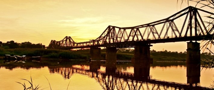 pont long bien - découverte l'histoire de Hanoi