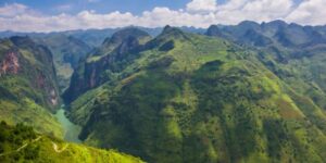 Voyager avec Guide francophone au Vietnam Découvrir Dong Van