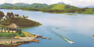 Voyager avec Guide francophone au Vietnam Découvrir Thac Ba