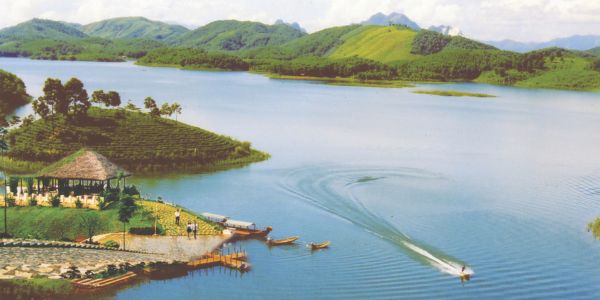 Voyager avec Guide francophone au Vietnam Découvrir Thac Ba