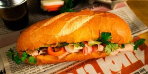 Le sandwich vietnamien Bánh Mì Voyage à Hanoi